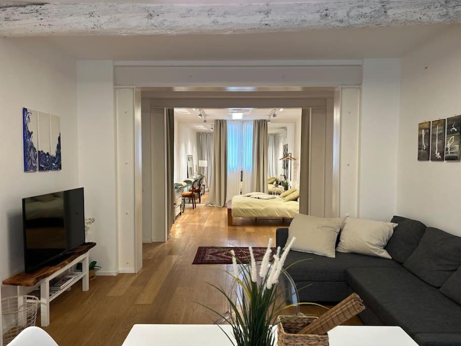 Interno4Home: In Centro Storico Con Posto Auto Ferrare Extérieur photo